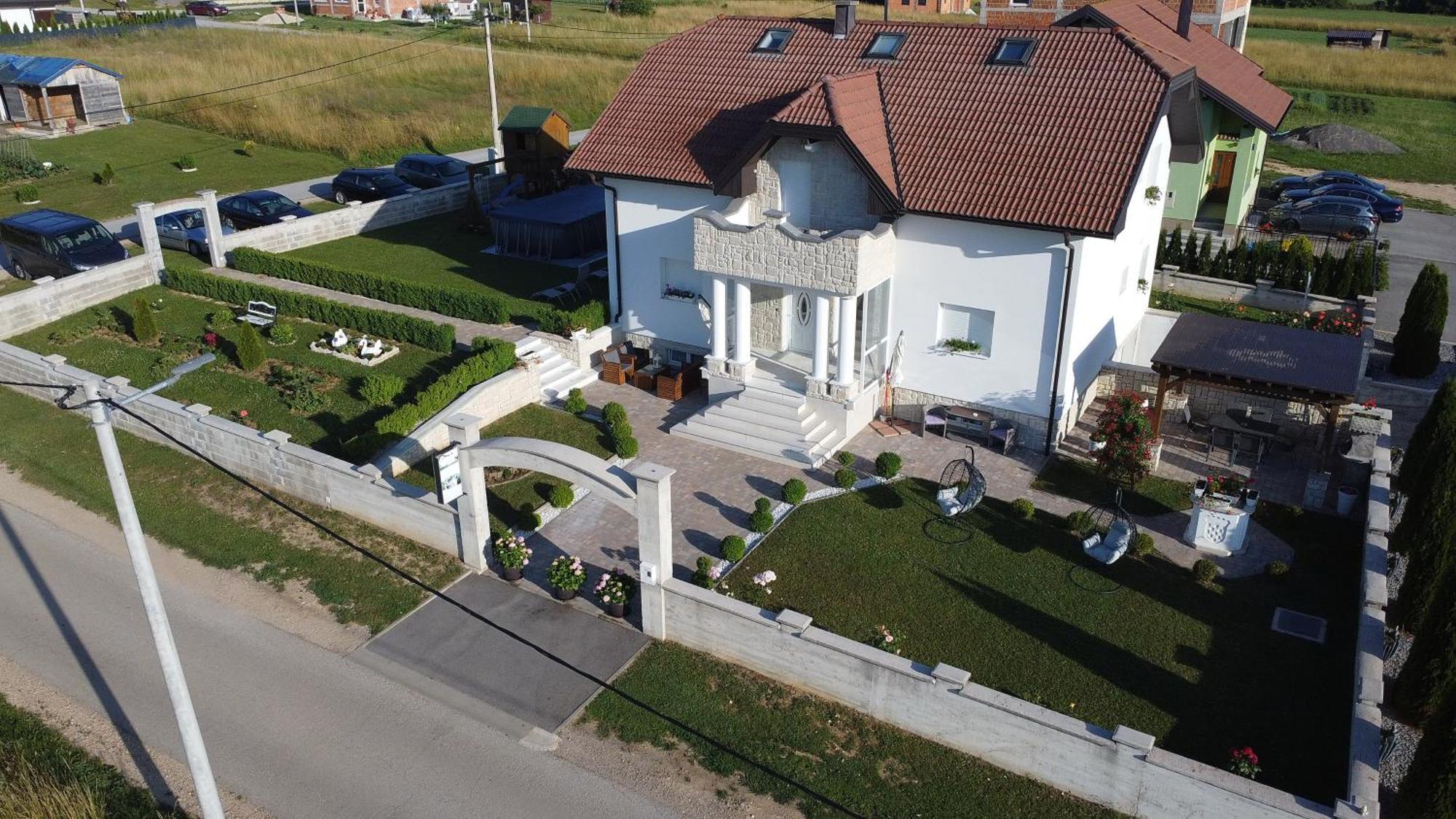 Hotel White House Plitvice Korenica Zewnętrze zdjęcie